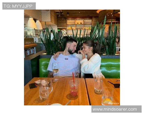 美女与足球明星亲密互动精彩瞬间合集视频分享